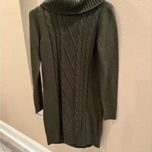 Iz Byer Dark Green Cable Knit Turtleneck Sweater